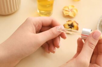 The Benefits of Using Cuticle Oil and How to Apply It